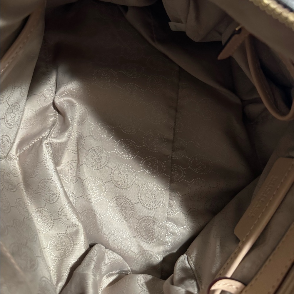 Michael Kors Barrel Bag